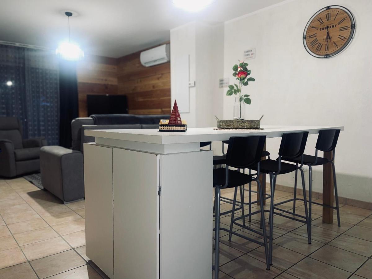 Appartement A 2 Mins Du Centre 萨尔拉拉卡内达 外观 照片